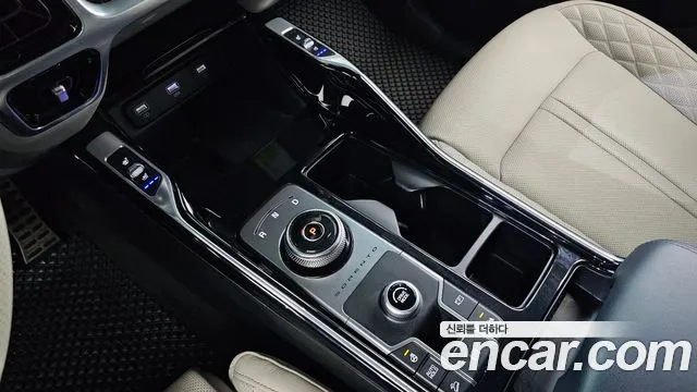 Kia Sorento — фото 5