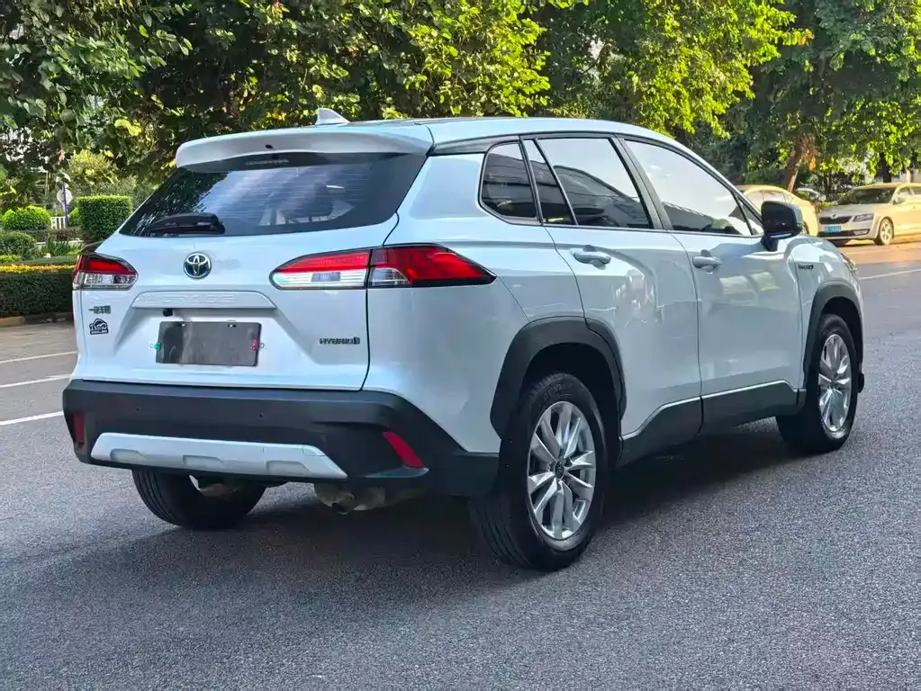 Toyota Corolla Cross — фото 4