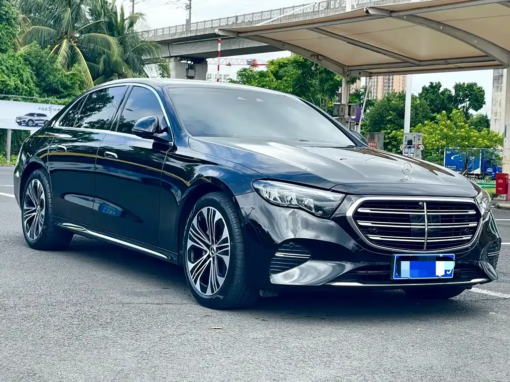 Mercedes-Benz E-Class — фото 5