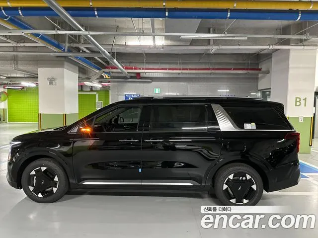 Kia Carnival — фото 10