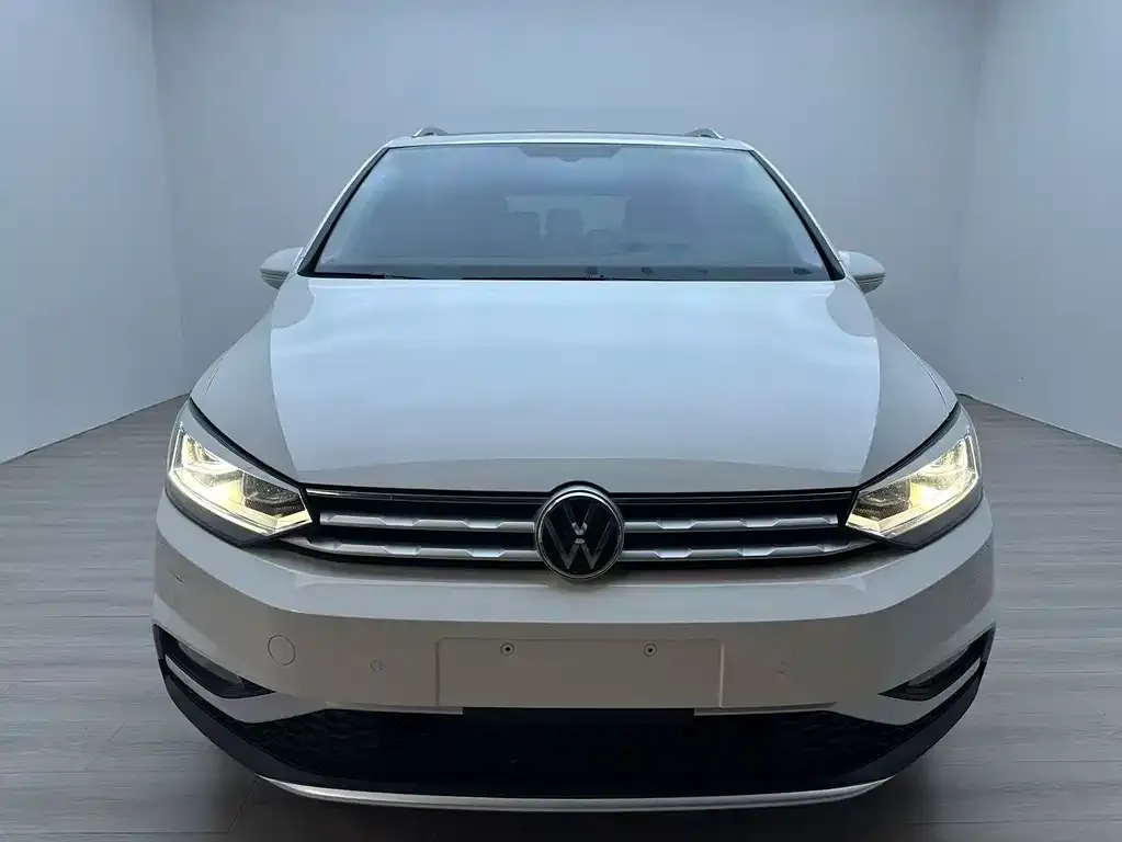 Volkswagen Touran — фото 2