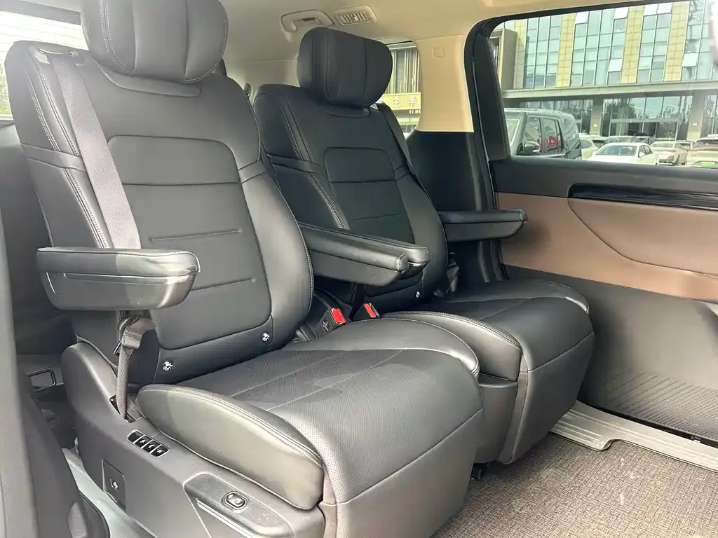 GAC Motor Trumpchi E8 — фото 9