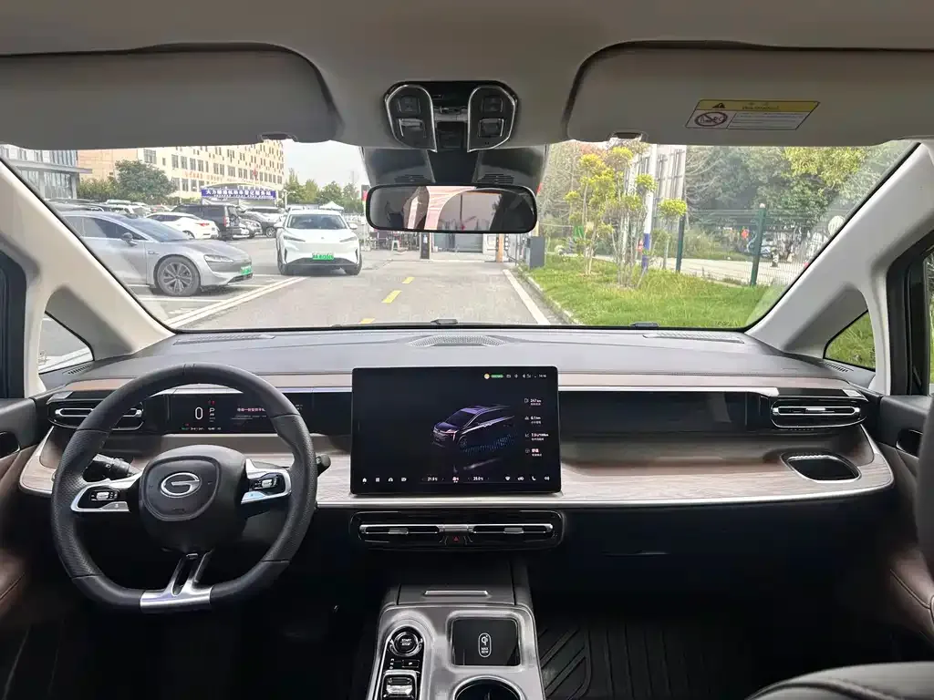 GAC Motor Trumpchi E8 — фото 10