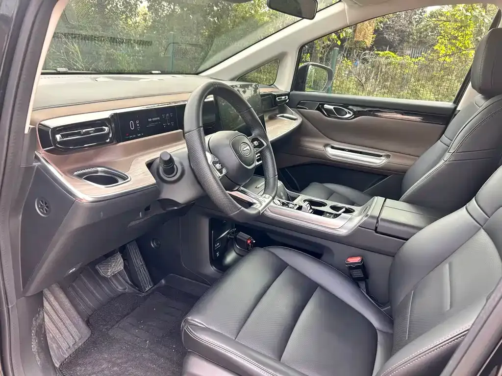 GAC Motor Trumpchi E8 — фото 7