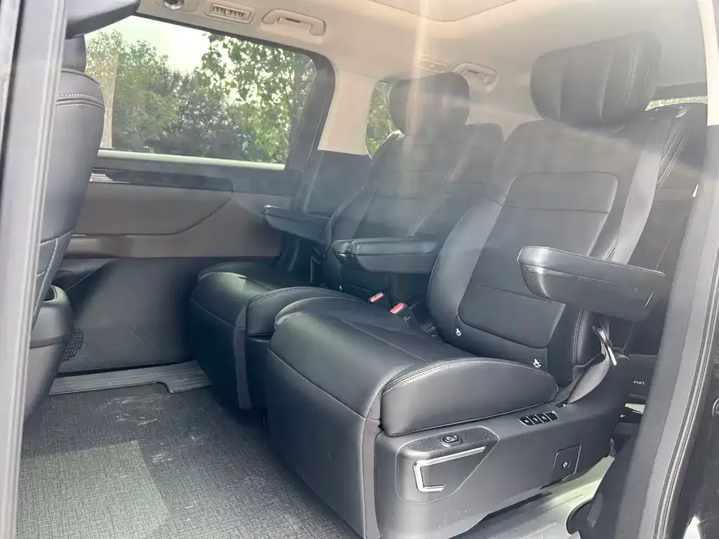 GAC Motor Trumpchi E8 — фото 2