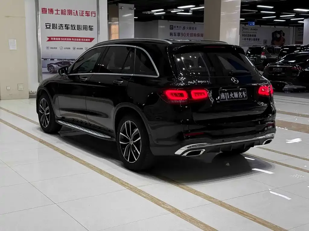 Mercedes-Benz GLC — фото 9