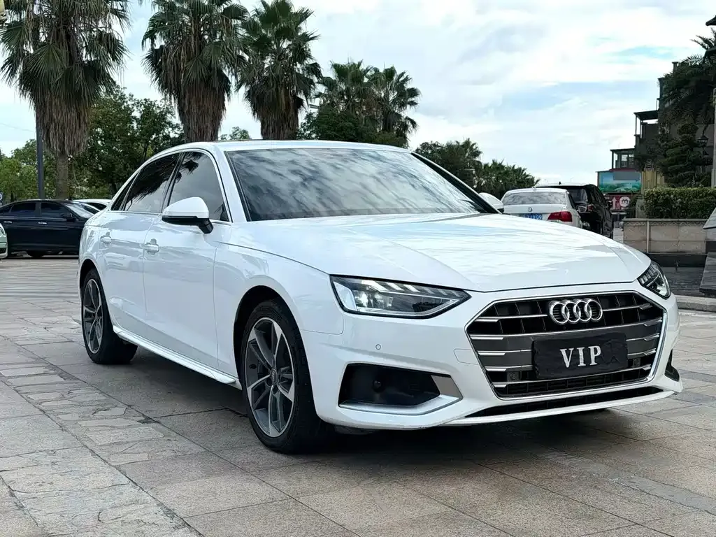 Audi A4L — фото 5