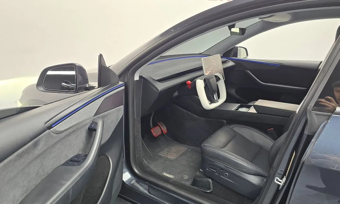 Tesla Model Y — фото 7