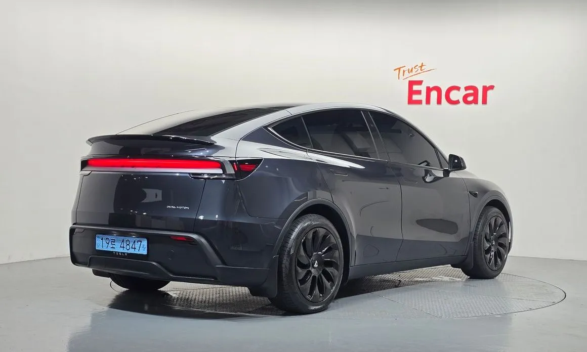 Tesla Model Y — фото 3