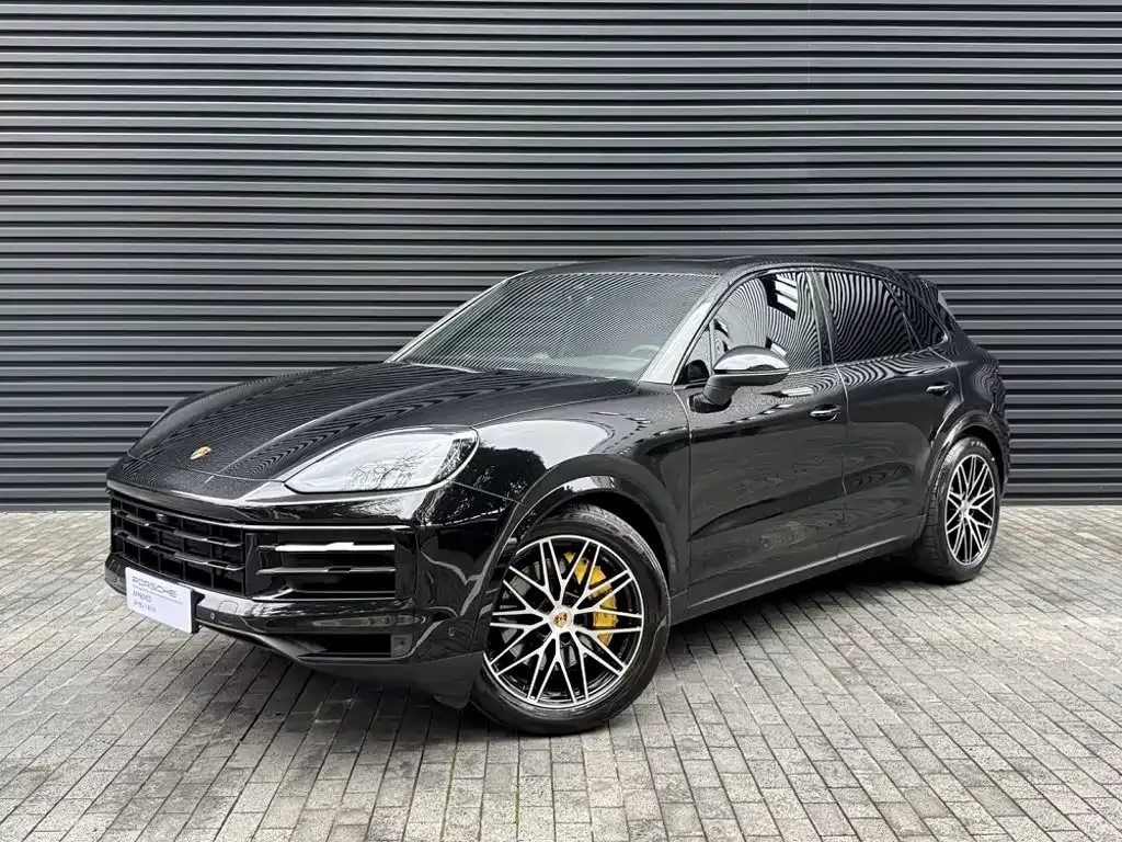 Porsche Cayenne — фото 1