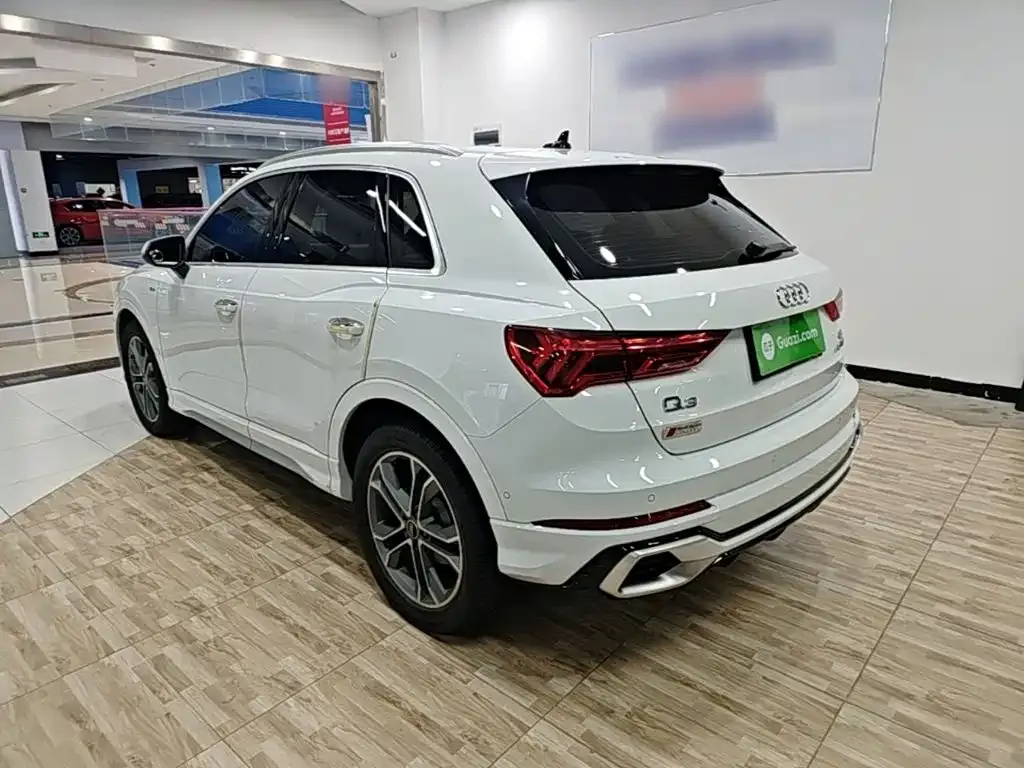 Audi Q3 — фото 5