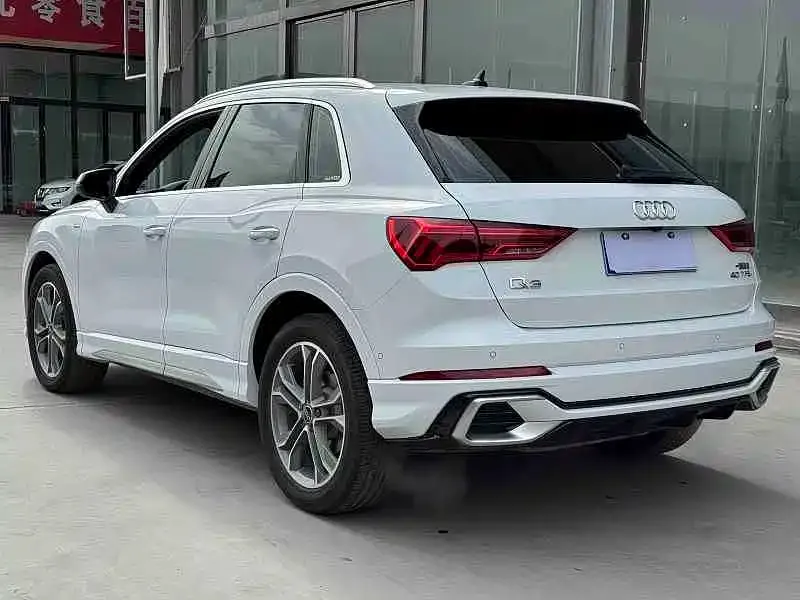 Audi Q3 — фото 8