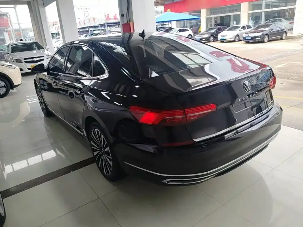 Volkswagen Passat — фото 4