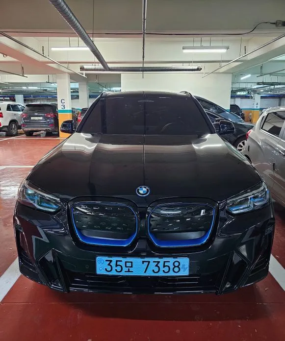 BMW iX3 — фото 1