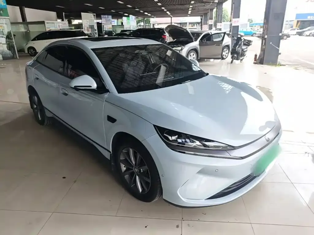 BYD Qin L — фото 10