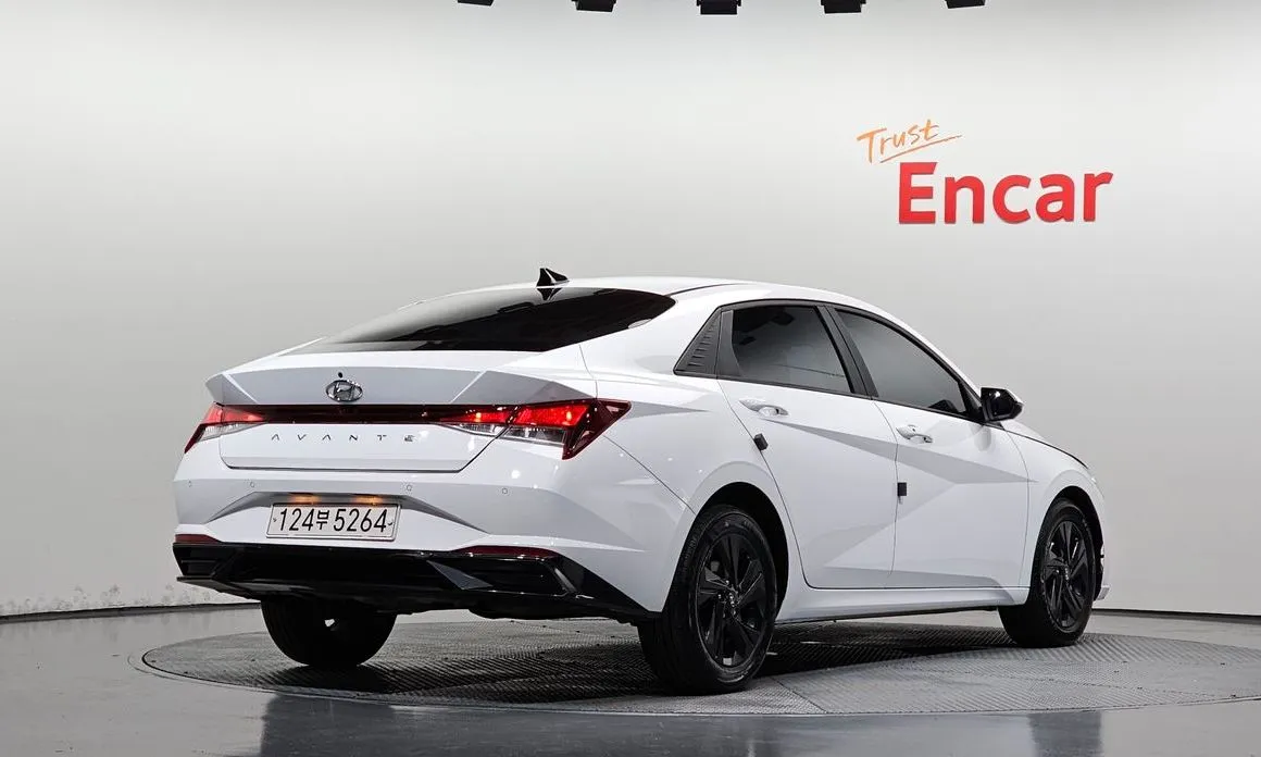 Hyundai AVANTE — фото 5
