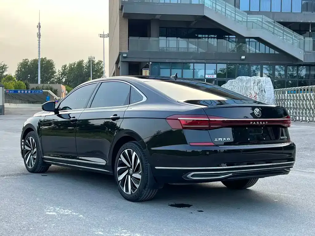Volkswagen Passat — фото 8