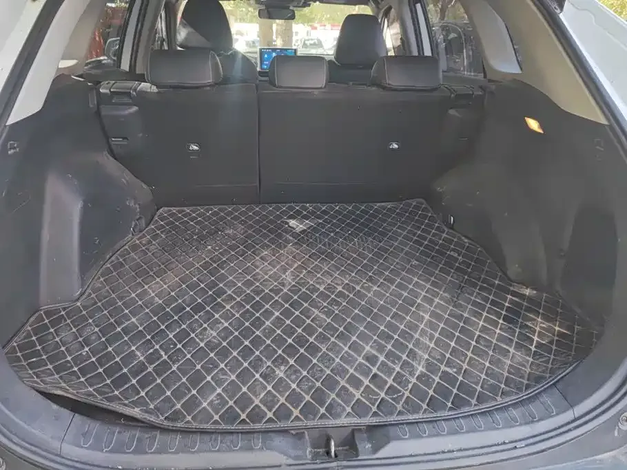 Toyota RAV4 — фото 9