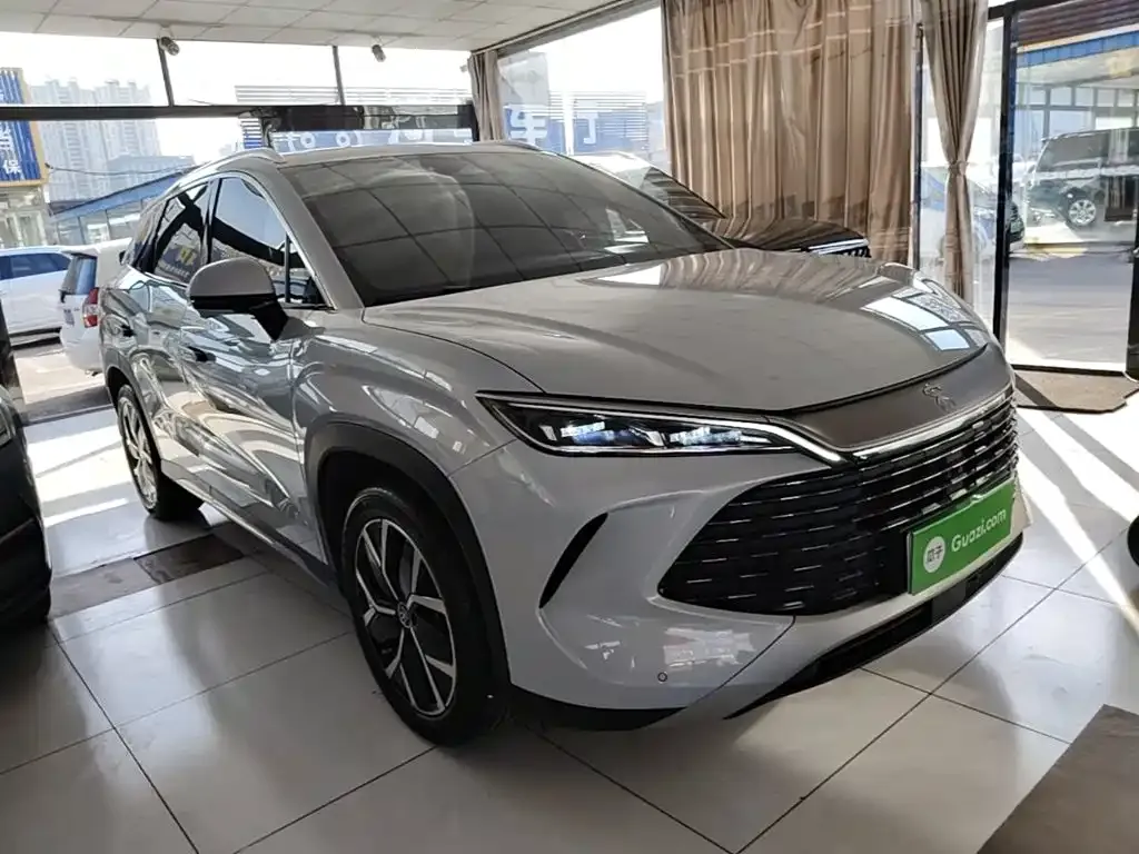 BYD L DM-i — фото 4