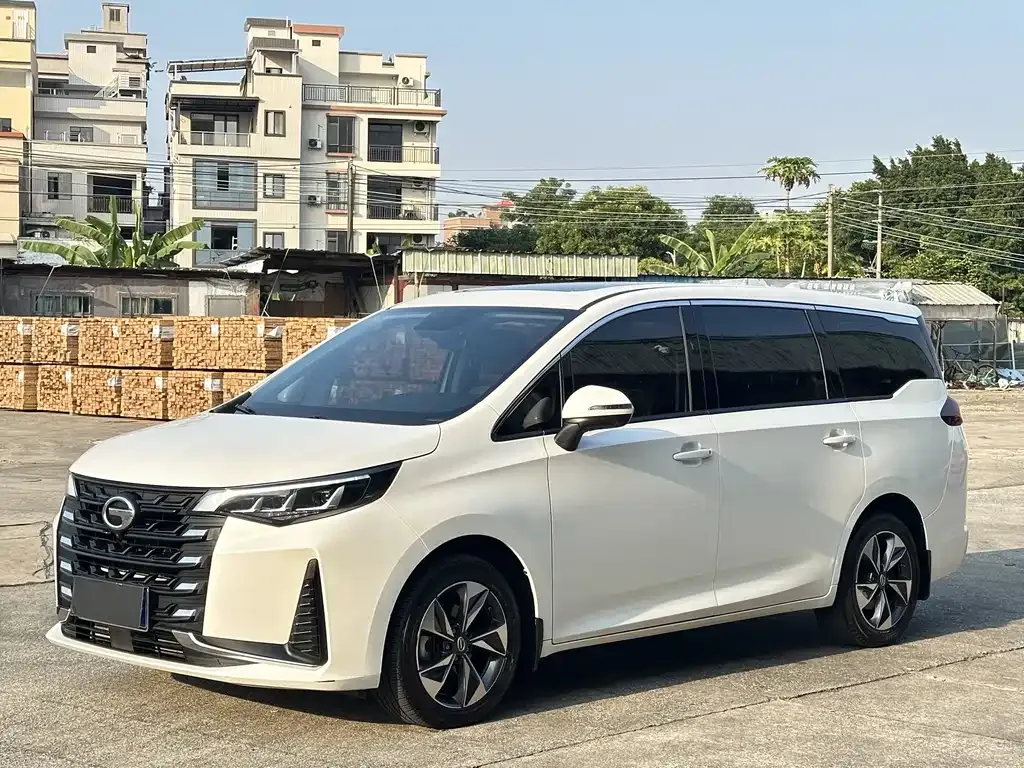 GAC Motor Trumpchi M6 — фото 1