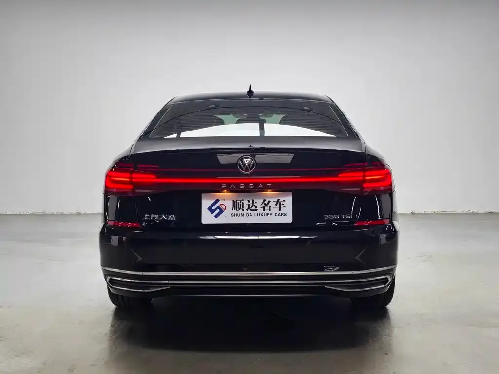 Volkswagen Passat — фото 10
