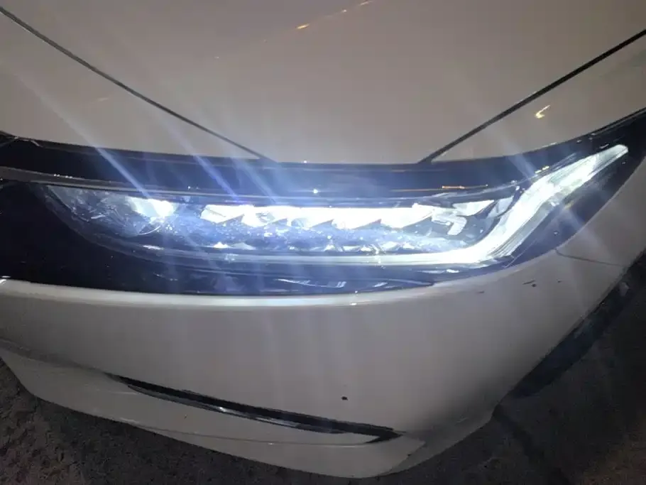 Honda Accord — фото 10