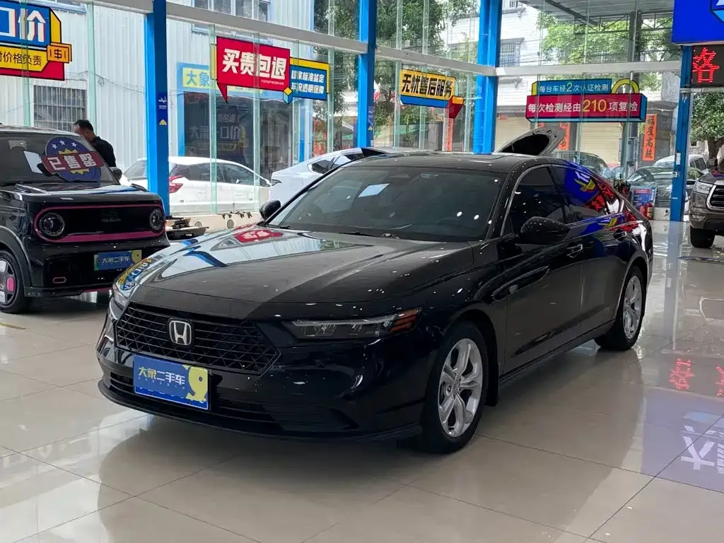 Honda Accord — фото 1