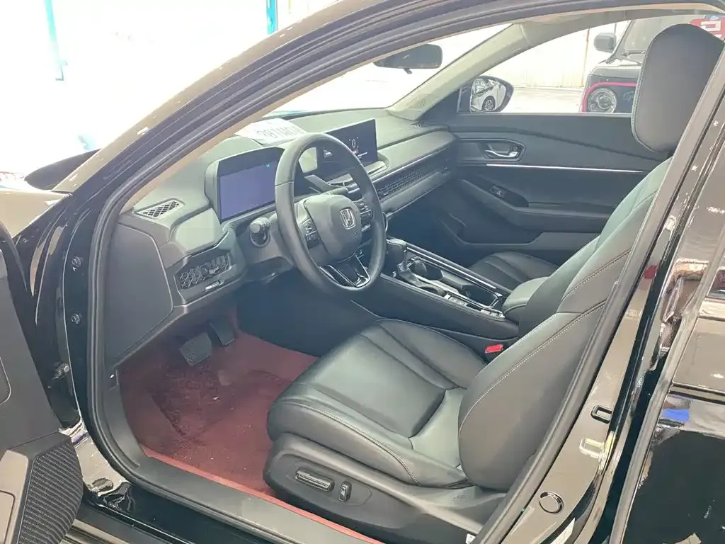 Honda Accord — фото 9