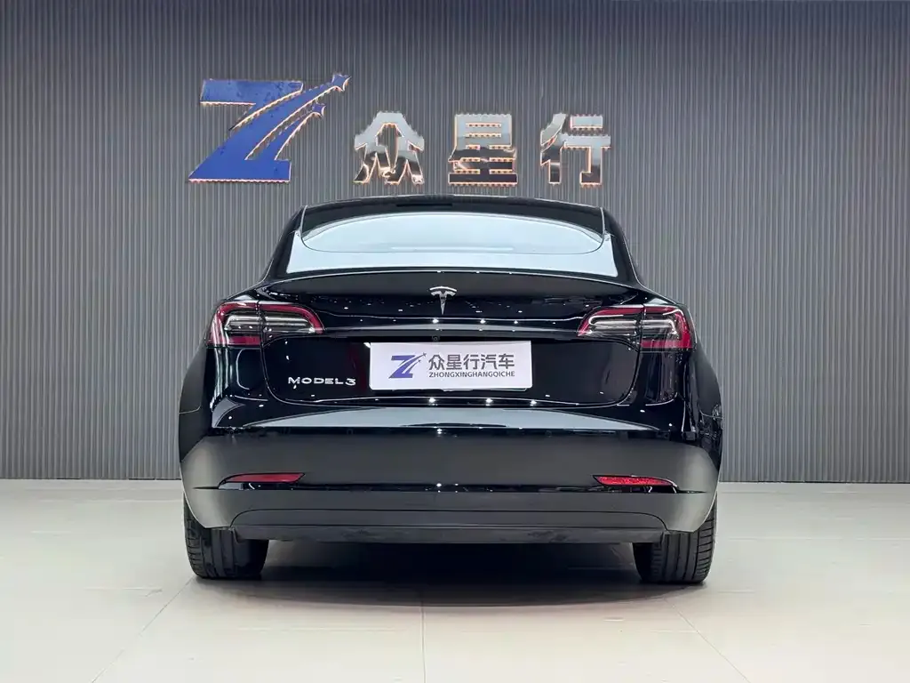 Tesla Model 3 — фото 5