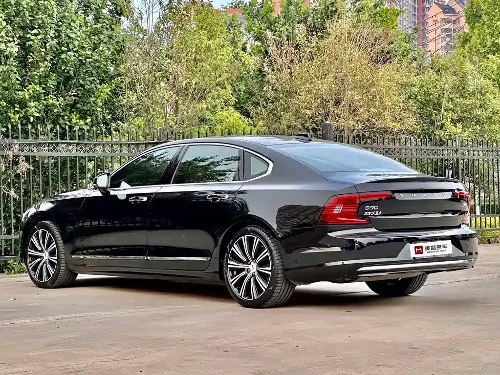 Volvo S90 — фото 4