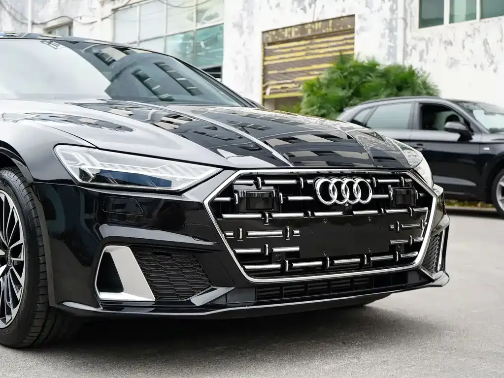 Audi A7L — фото 7