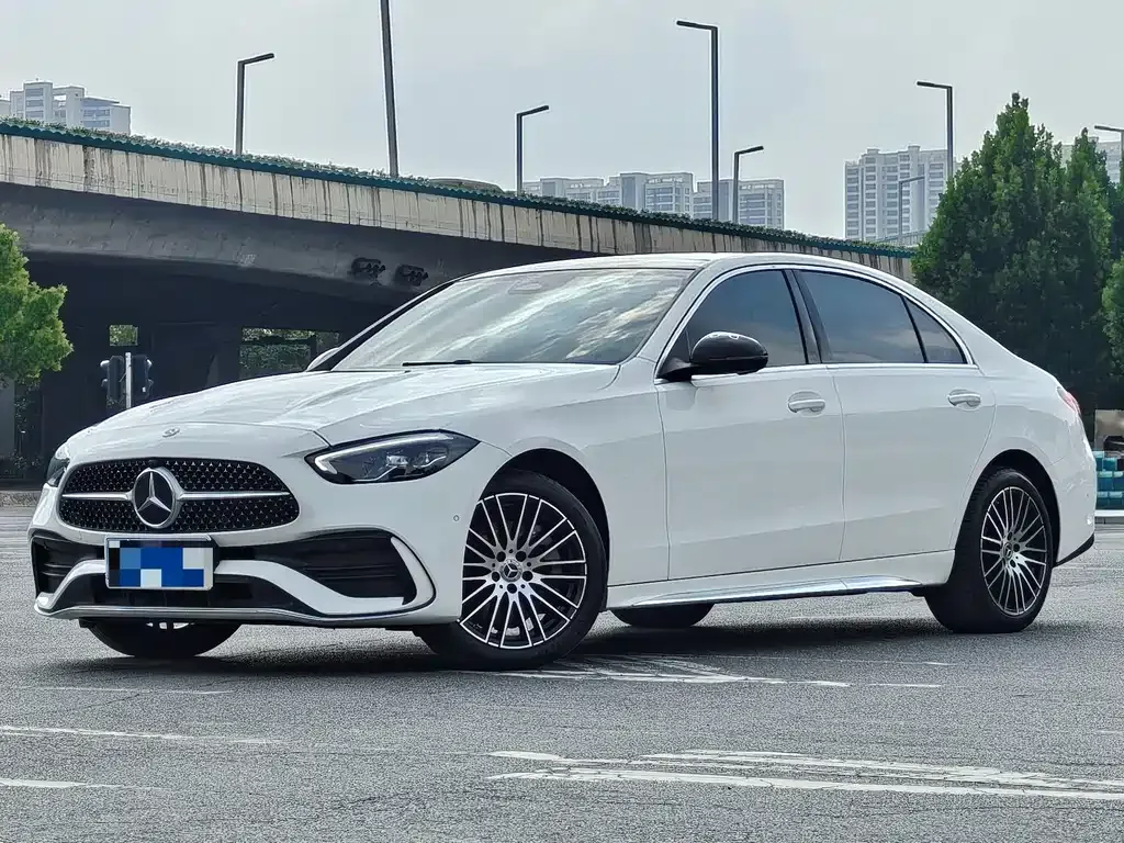 Mercedes-Benz C-Class — фото 1