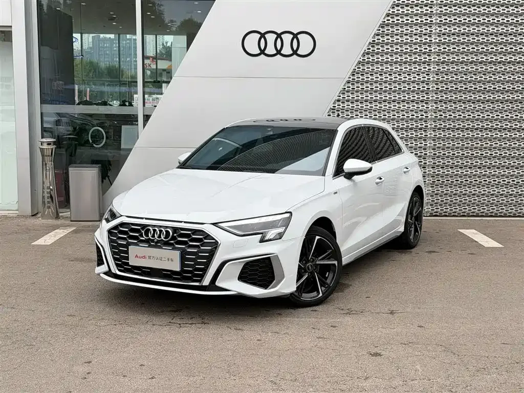 Audi A3 — фото 1
