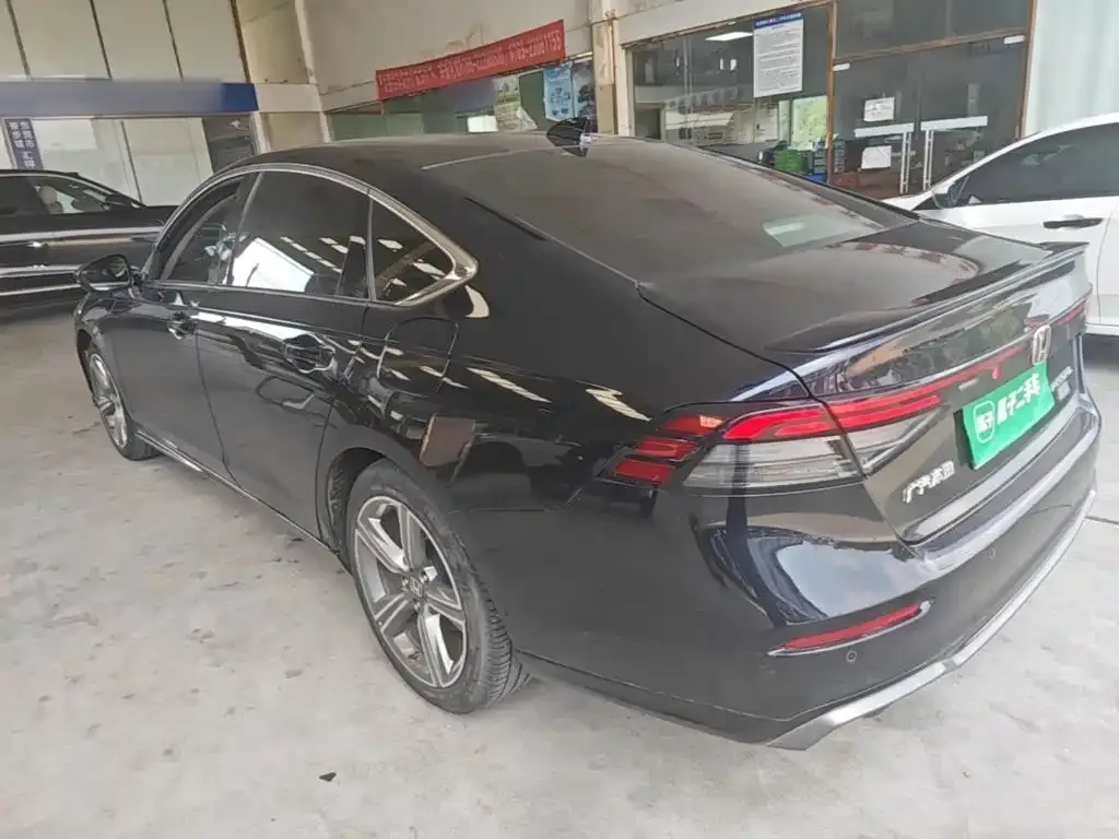 Honda Accord — фото 5