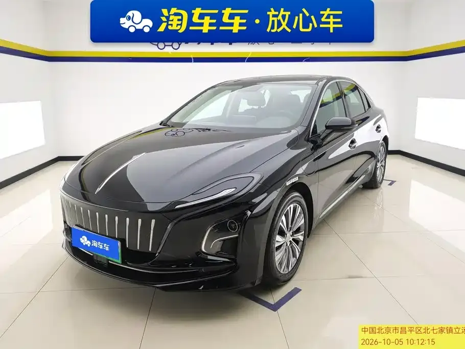 Hongqi E-QM5 — фото 1