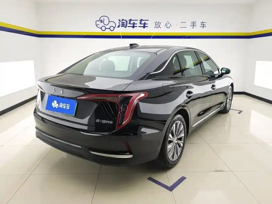 Hongqi E-QM5 — фото 6