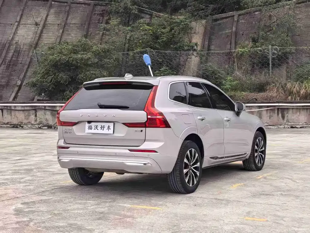 Volvo XC60 — фото 4
