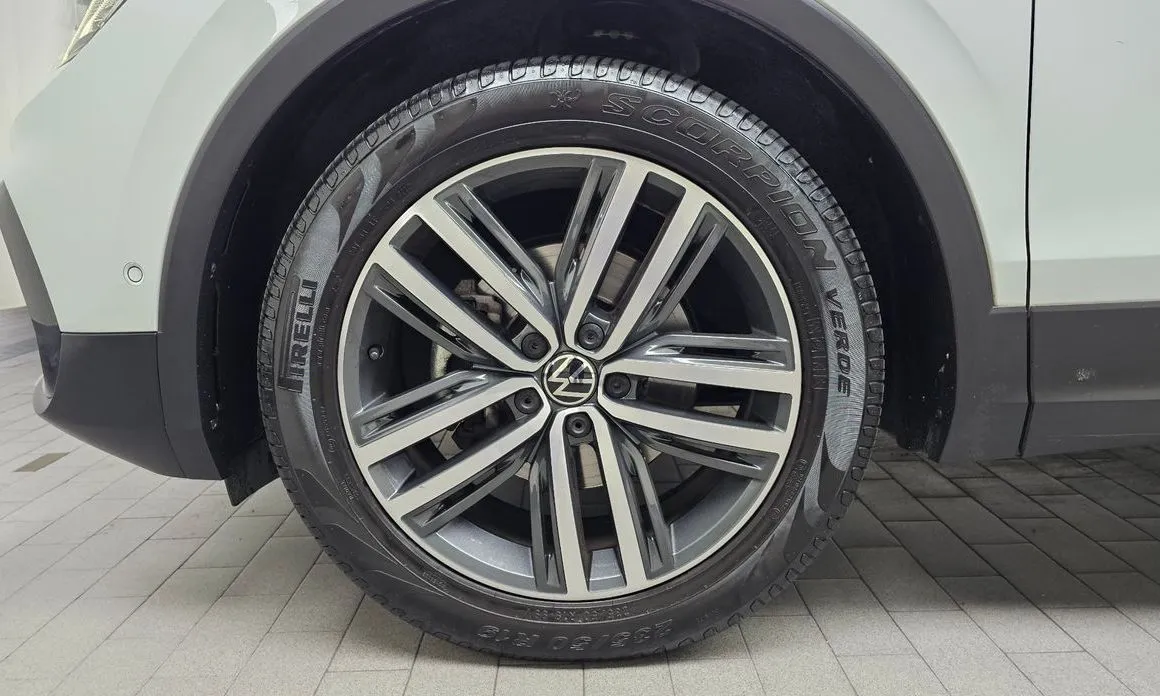Volkswagen Tiguan — фото 6