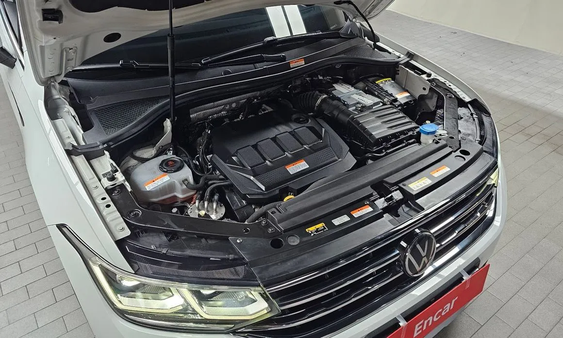 Volkswagen Tiguan — фото 8