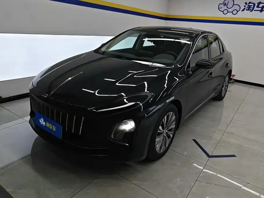 Hongqi E-QM5 — фото 1
