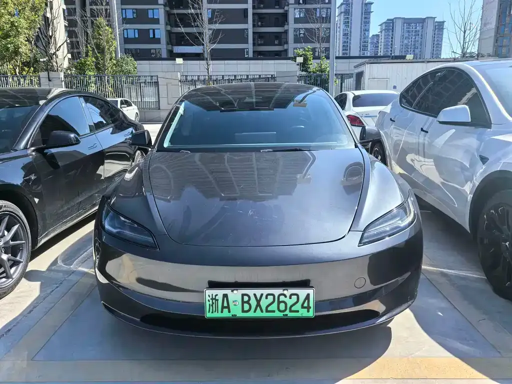 Tesla Model 3 — фото 7