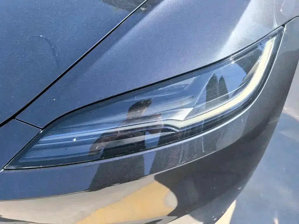 Tesla Model 3 — фото 2