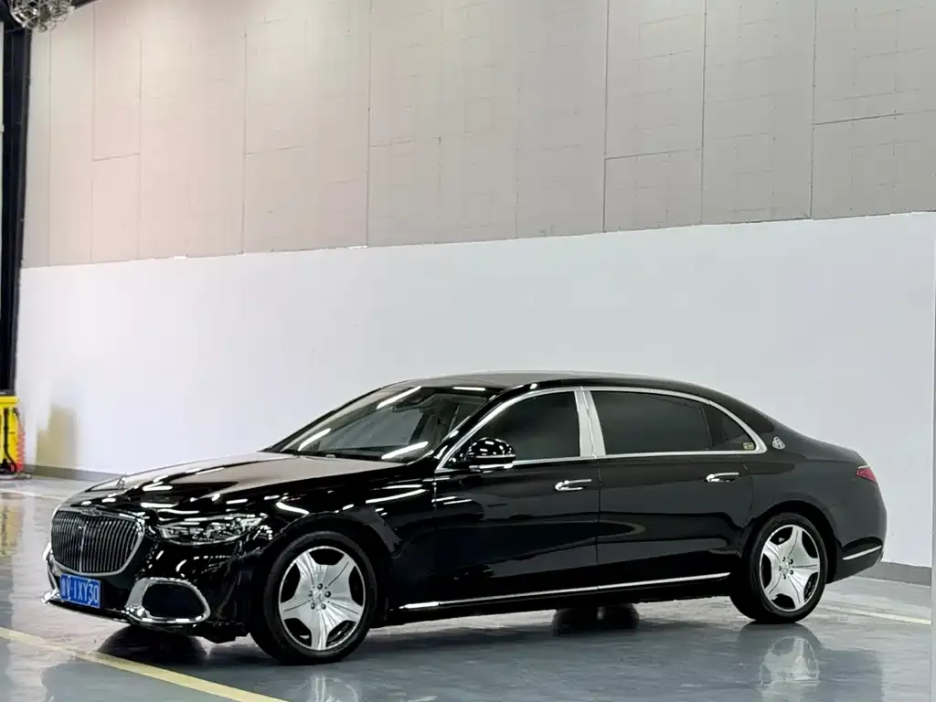 Mercedes-Benz S-Class — фото 1