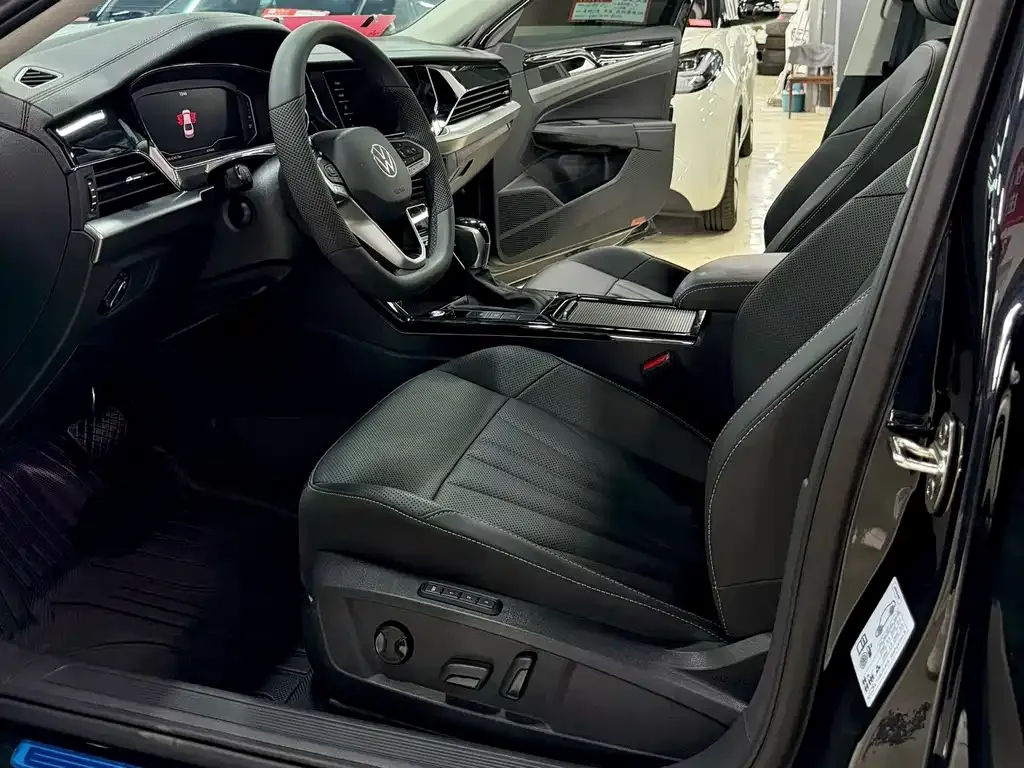 Volkswagen Passat — фото 8