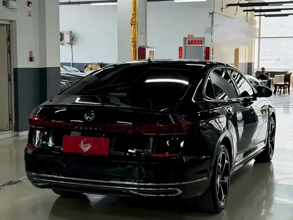 Volkswagen Passat — фото 4