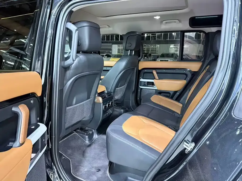 Land Rover Defender — фото 2