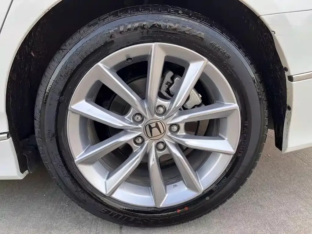 Honda Accord — фото 6
