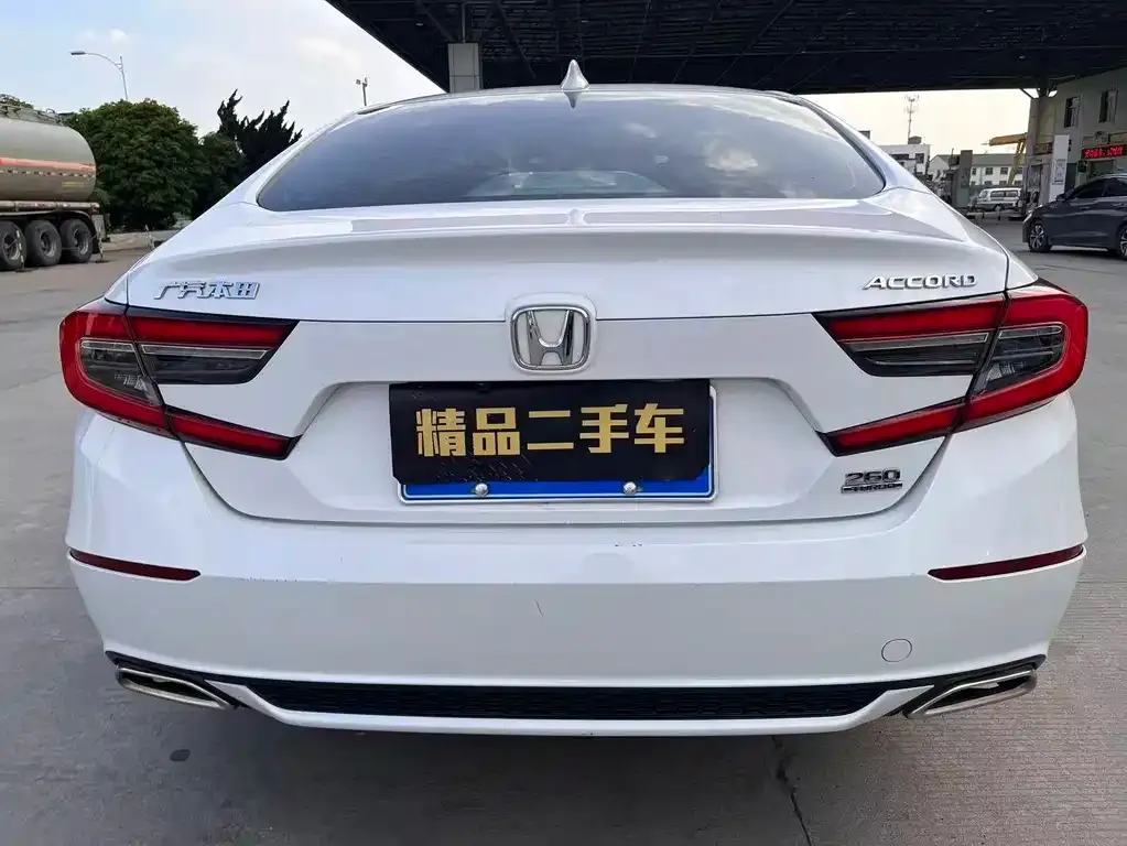 Honda Accord — фото 4