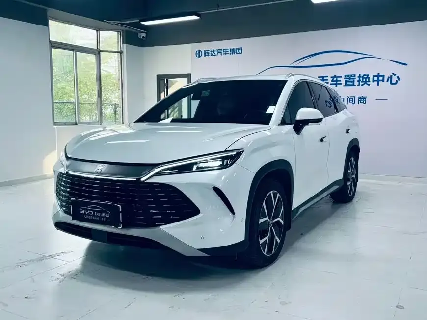 BYD L DM-i — фото 1