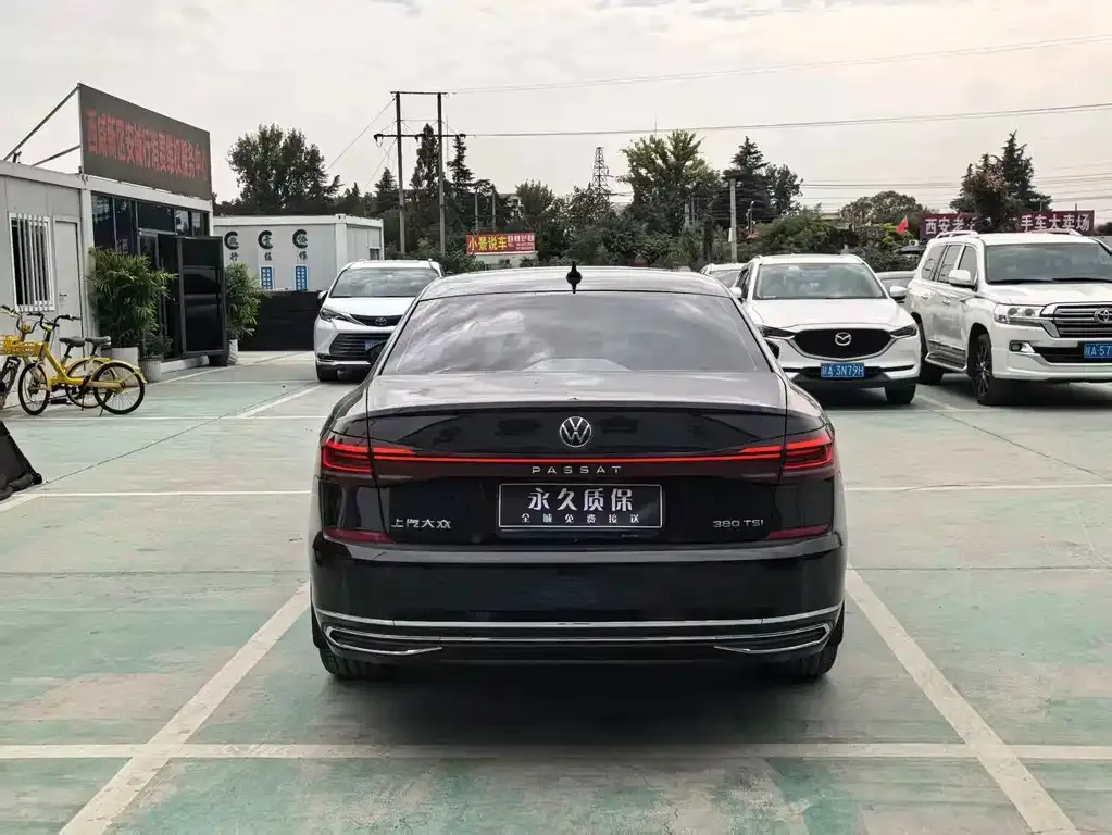 Volkswagen Passat — фото 7